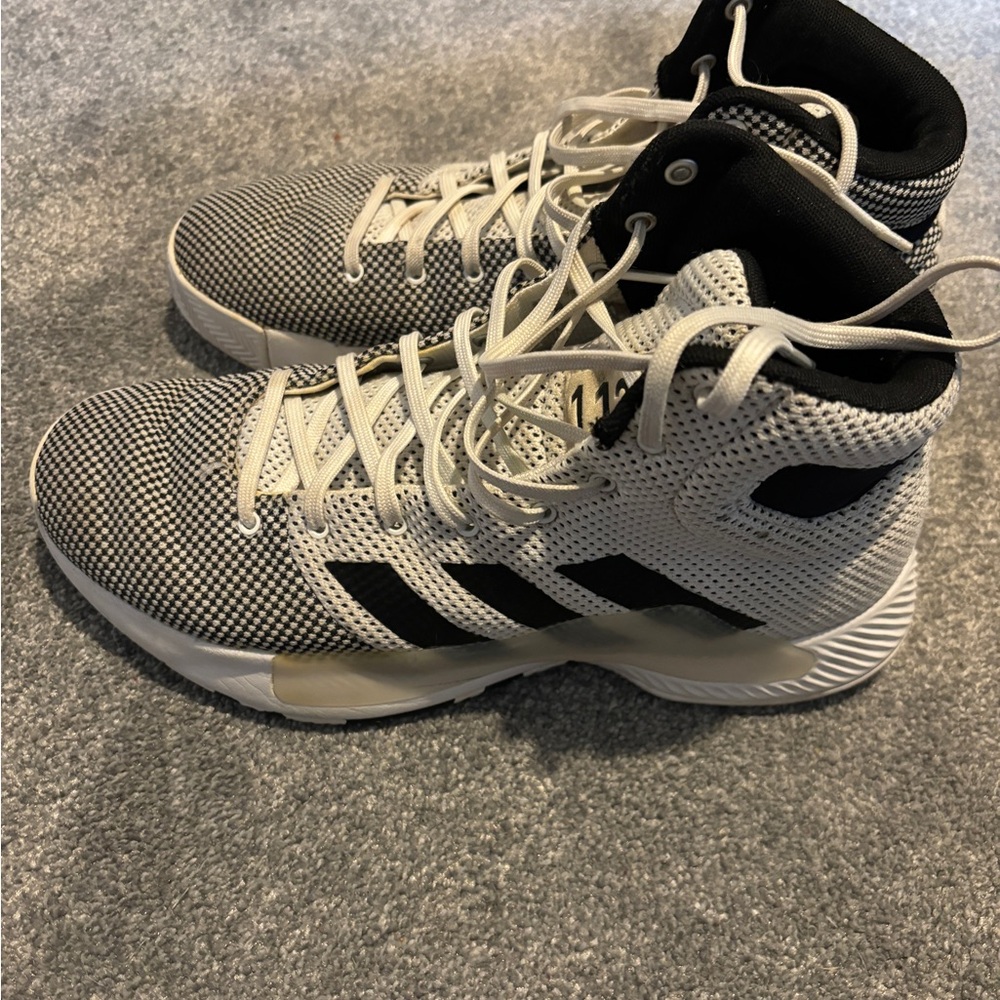 adidas mens basketball shoes